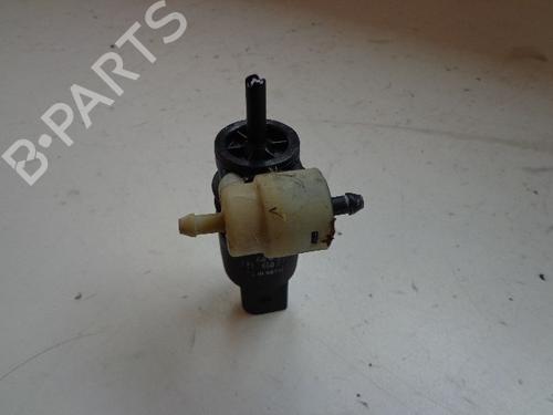 Used Washer pump VW POLO III (6N1) 60 1.4 (60 hp) 22470541