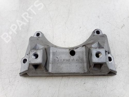 Used Gearbox mount Gearbox mount MERCEDES-BENZ C-CLASS T-Model (S205) C 300 e (205.253) (320 hp) 36651232 36651232