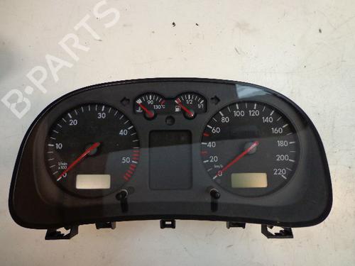 Used Display monitor VW GOLF IV Variant (1J5) 1.9 TDI (90 hp) 22466020