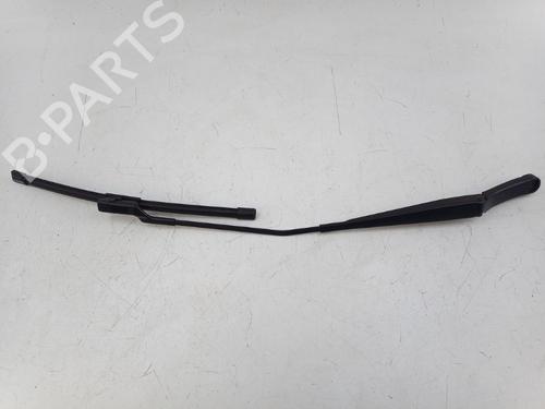 Used Front windshield wiper arm SKODA FABIA III Estate (NJ5) 1.0 TSI (95 hp) 24440885