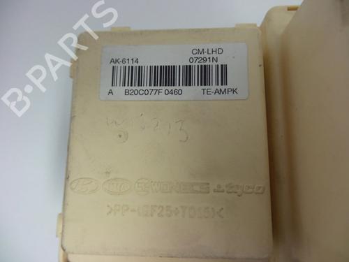 Used Fuse box HYUNDAI SANTA FÉ II (CM) 2.2 CRDi (155 hp) 22464522