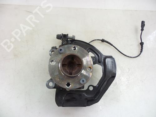 Fusée avant droite RENAULT TWINGO III (BCM_, BCA_) 1.0 SCe 70 (71 hp) 22484551