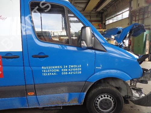 Used Right front door MERCEDES-BENZ SPRINTER 3,5-t Van (B906) 310 CDI (906.631, 906.633, 906.635, 906.637) (95 hp) 22474524
