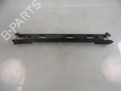 Venstre bagtil bærearm VOLVO XC90 I (275) D5 AWD (200 hp) 22480443