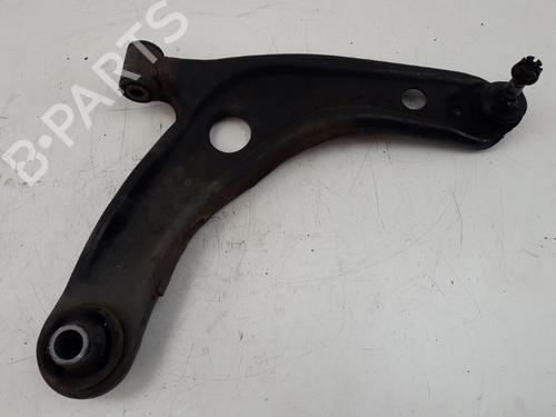 Used Right front suspension arm TOYOTA YARIS (_P13_) 1.5 Hybrid (NHP130_, NHP130) (101 hp) 22498081