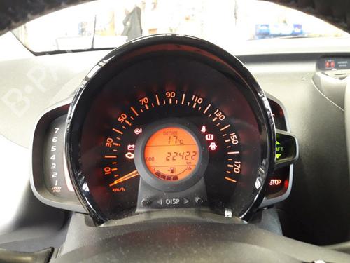instrument-cluster-toyota-aygo-_b4_-10-kgb40-838000h340-69342490u-2014-22509712 main image