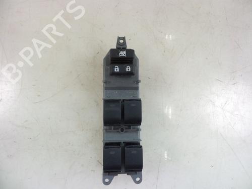 Used Switch TOYOTA AURIS Estate (_E18_) 1.8 Hybrid (ZWE186_, ZWE186R, ZWE186H) (136 hp) 22481381