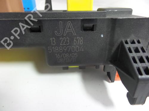 Sikringsdose OPEL VECTRA C GTS (Z02) 1.9 CDTI (F68) | BP30837385E1