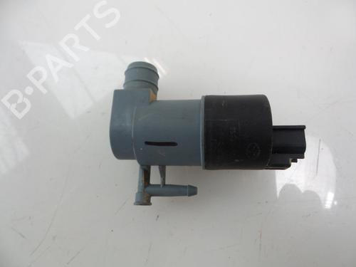 Used Washer pump TOYOTA YARIS (_P13_) 1.3 (NSP130_, NSP130) (99 hp) 22475180