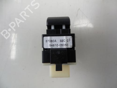 Commutateur TOYOTA AVENSIS Saloon (_T25_) 2.0 D-4D (ADT250_, ADT250R) | BP30835128I30