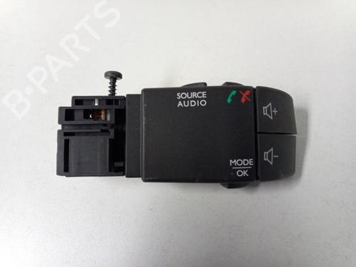 Used Steering wheel controls DACIA LOGAN MCV II 1.5 dCi (90 hp) 22494209