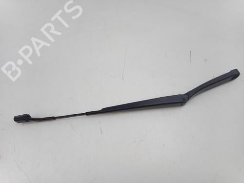 Used Front windshield wiper arm VW POLO V (6R1, 6C1) 1.0 TSI (95 hp) 28440302