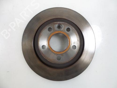 andre-volvo-v40-hatchback-525-d4-2012-2013-2014-2015-2016-2017-2018-2019-22475241 main image