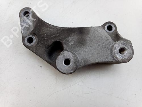Soporte motor Soporte motor OPEL CORSA E (X15) 1.4 (08, 68) (90 hp) 35933434 35933434