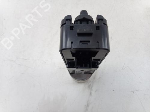 Switch VOLVO V40 Hatchback (525) T3 GTDi | BP25292867I30 - Image 3