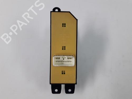 Switch HYUNDAI SANTA FÉ I (SM) 2.0 CRDi 4x4 | BP22466577I30