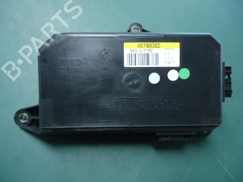 Dør styreenhed FIAT STILO (192_) 2.4 20V (192_XD1A, 192AXD12) (170 hp) 22466764