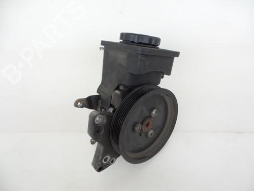 Used Steering pump BMW 5 Touring (E61) 520 d (150 hp) 22476338