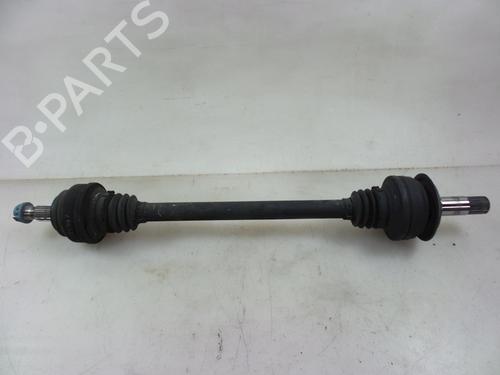 Drivaksel bagtil venstre MERCEDES-BENZ C-CLASS T-Model (S205) C 350 e (205.247) (279 hp) 22490856
