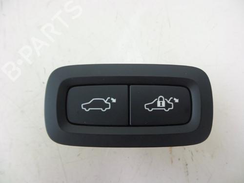 other-volvo-xc60-ii-246-t5-31674801-8888780750-2017-22491465 main image