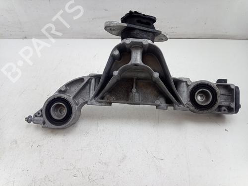 Used Engine mount Engine mount MERCEDES-BENZ V-CLASS (W447) V 300 CDI / d (447.811, 447.813, 447.815) (237 hp) 39963376 39963376