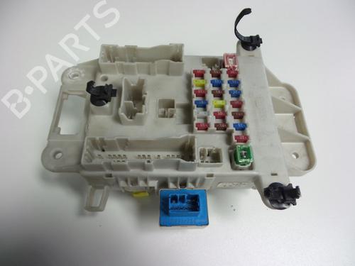 Used Fuse box Fuse box 22453590 22453590