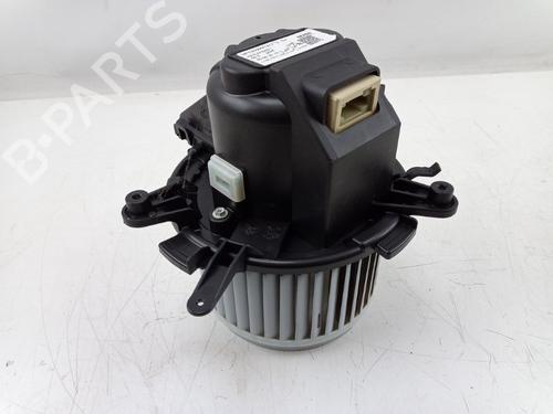 Used Heater blower motor PEUGEOT 3008 II SUV (MC_, MR_, MJ_, M4_) 1.2 THP/ PureTech 130 (MRHNSM, MRHNSU, MRHNSJ, MRHNYW,... (131 hp) 22494541