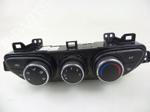 AC Styreenhet / Manøvreringsenhet HYUNDAI i10 II (BA, IA) 1.0 (67 hp) 22482224