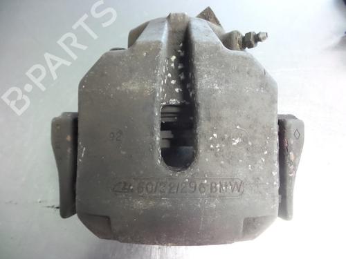 Used Right front brake caliper BMW 5 Touring (E39) 523 i (170 hp) 22463381