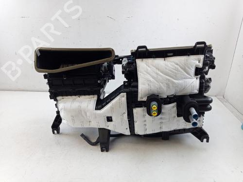 Used Heater matrix box HYUNDAI SANTA FE V (MX5) 1.6 T-GDI PHEV HTRAC (253 hp) 32999146