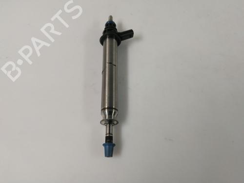 Used Injector MERCEDES-BENZ GLA-CLASS (X156) GLA 45 AMG 4-matic (156.952) (360 hp) 24375292
