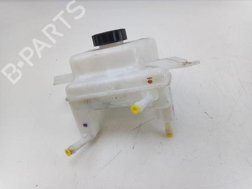 Used Brake fluid reservoir TOYOTA YARIS (_P13_) 1.5 Hybrid (NHP130_) (101 hp) 22493617