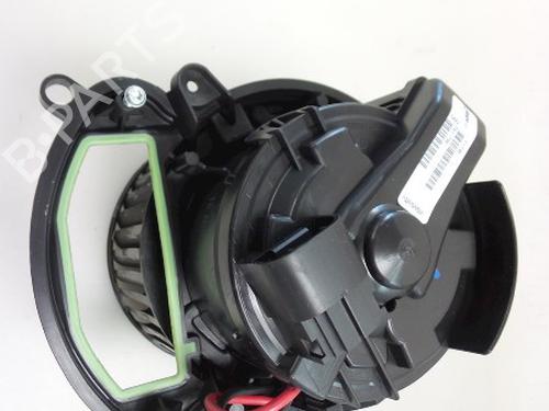 Used Heater blower motor RENAULT KADJAR (HA_, HL_) 1.2 TCe 130 (HLMR) (130 hp) 22484314