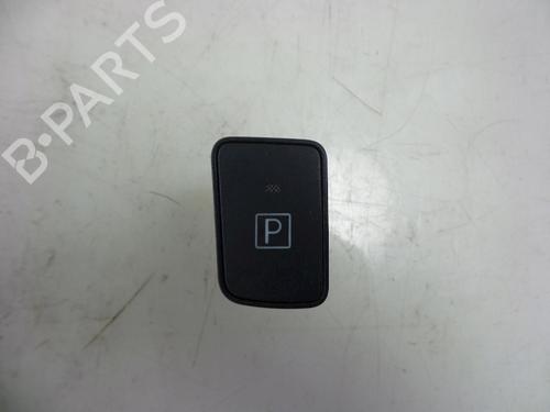 Used Switch TOYOTA AURIS Estate (_E18_) 1.8 Hybrid (ZWE186_, ZWE186R, ZWE186H) (136 hp) 22482573