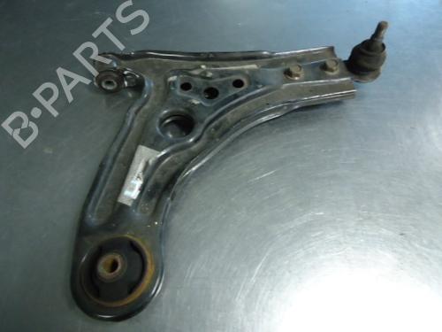 Used Right front suspension arm DAEWOO KALOS (KLAS) 1.2 (72 hp) 22453846