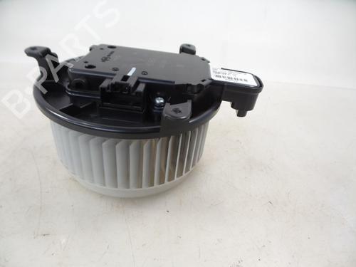 Used Heater blower motor LAND ROVER RANGE ROVER IV (L405) 4.4 SDV8 4x4 (340 hp) 22483609