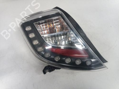 Used Left taillight TOYOTA YARIS (_P13_) 1.5 Hybrid (NHP130_, NHP130) (101 hp) 31259523