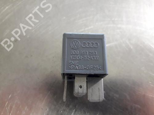 Sensore elettronico AUDI A8 D2 (4D2, 4D8) 2.5 TDI (150 hp) 22483235