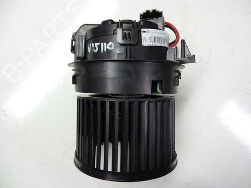 Heater blower motor PEUGEOT 208 I (CA_, CC_) 1.2 VTI 82 | BP22471623M62