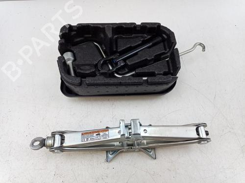 Used Jack Kit Jack Kit TOYOTA VERSO S (_P12_) 1.33 (NSP120_) (99 hp) 39888214 39888214