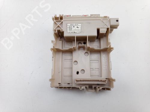 Used Fuse box Fuse box 22514595 22514595