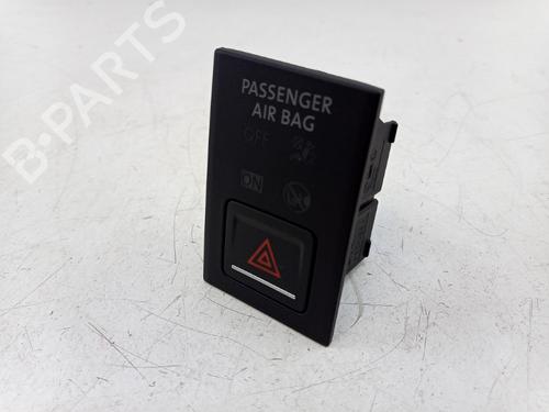 Used Warning switch VW GOLF VII (5G1, BQ1, BE1, BE2) 1.0 TSI (86 hp) 24986279