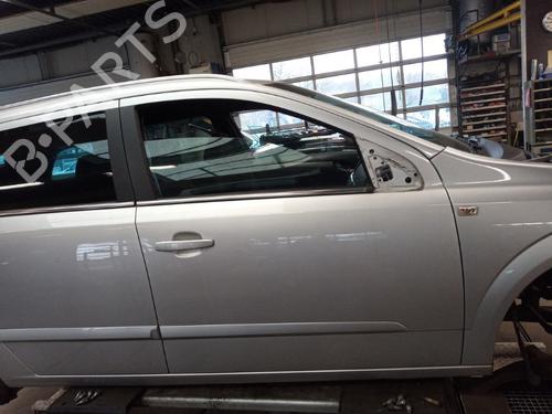 Used Right front door OPEL ASTRA H Estate (A04) 1.8 (L35) (140 hp) 30755333