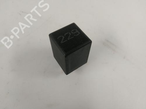 Elektronisk sensor AUDI A4 B5 (8D2) 1.6 (100 hp) 28819487