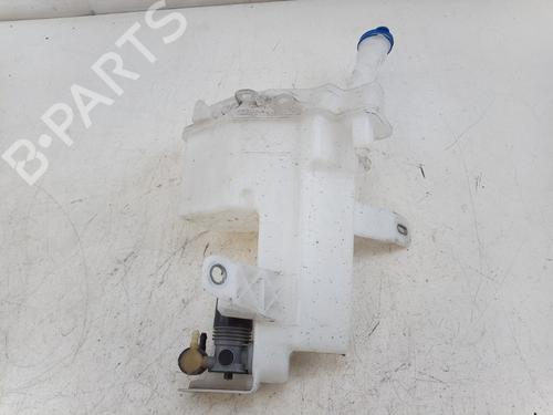 windscreen-washer-tank-toyota-yaris-_p21_-_pa1_-_ph1_-2020-36651272 main image