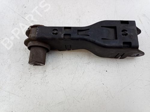 Braccio sospensione posteriore sinistro Braccio sospensione posteriore sinistro LAND ROVER DISCOVERY SPORT (L550) 2.0 D (150 hp) 35822539 35822539