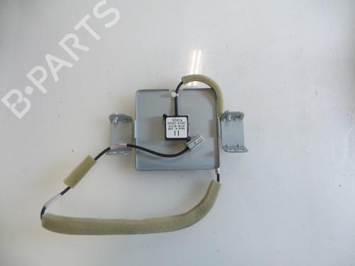 Antenne/Base TOYOTA PRIUS Liftback (_W2_) 1.5 Hybrid (NHW20_, NHW20R) (112 hp) 22475957