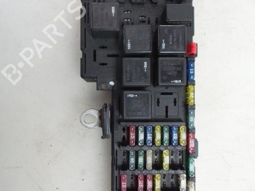 Zekeringkast VOLVO V70 II (285) D5 AWD (163 hp) 22490654