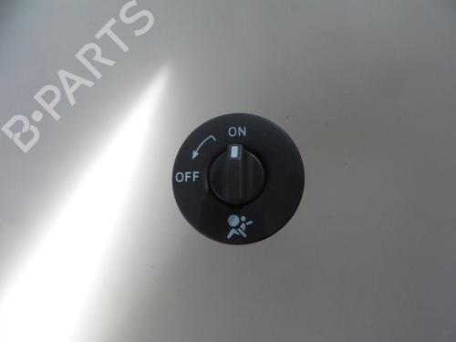 Used Switch RENAULT SCÉNIC III (JZ0/1_) 1.5 dCi (110 hp) 22481938