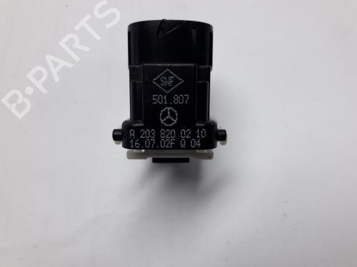 Switch MERCEDES-BENZ C-CLASS (W203) C 180 (203.035) | BP22498843I30